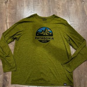 Men’s Patagonia shirt